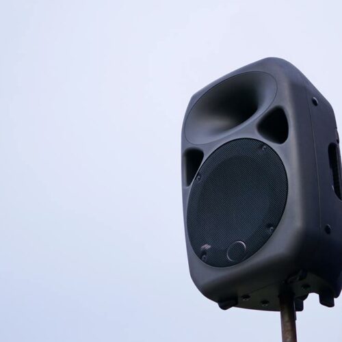 4 potential effects of exposure to outdoor speakers on one’s ears