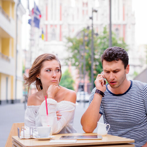 4 signs one’s partner may be cheating